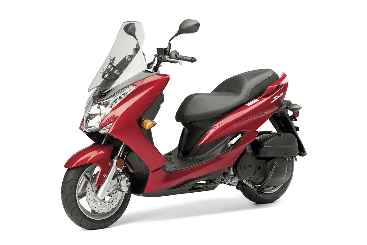 Elscooter eller scooter? Hvad skal du vælge i byen?