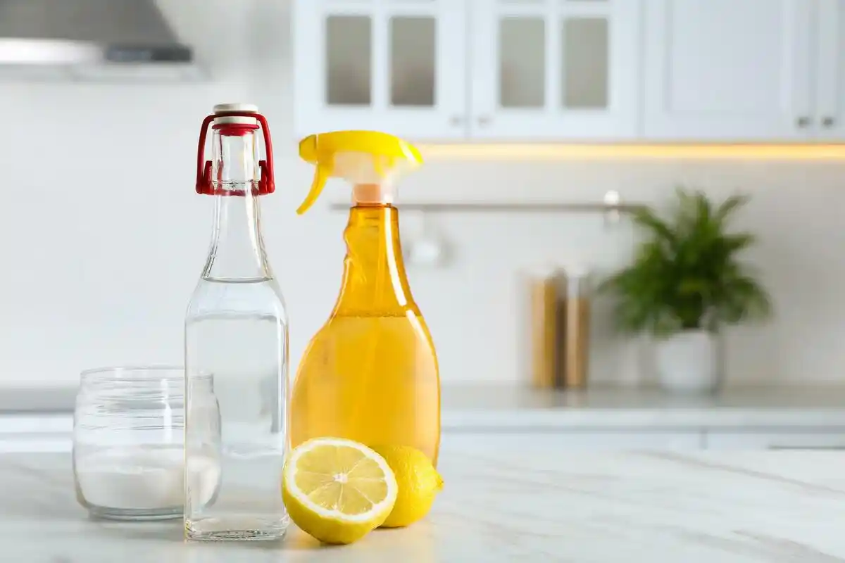 Rengøring af Gulv med Citron: En Naturlig Vej til et Skinnende Hjem