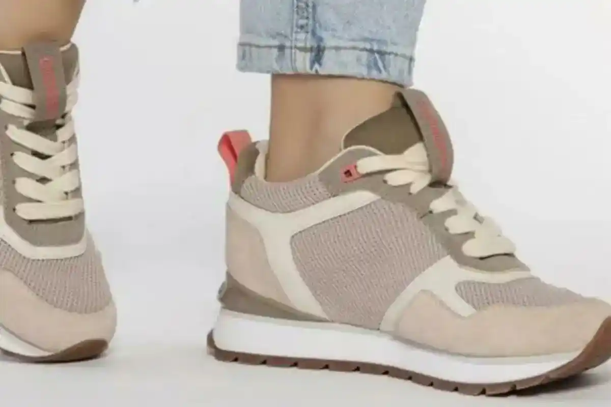 Sneakers til Kvinder over 50: Fem Perfekte Valg til Stil og Komfort!
