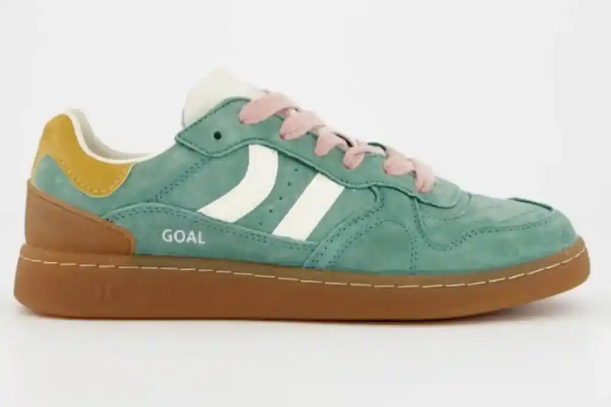 Sneakers til Kvinder over 50: Fem Perfekte Valg til Stil og Komfort!