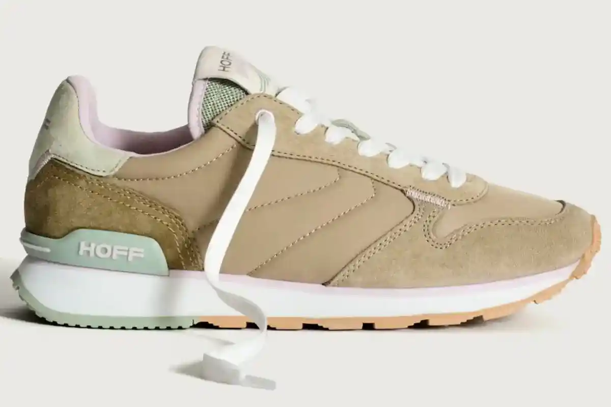 Sneakers til Kvinder over 50: Fem Perfekte Valg til Stil og Komfort!